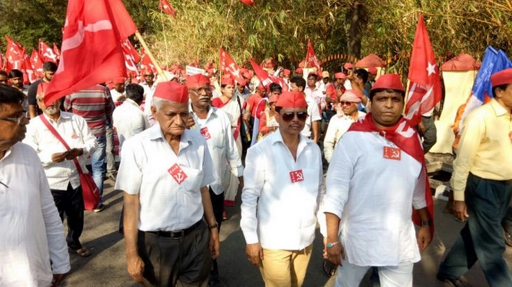 महाराष्ट्र सरकार ने मानीं किसानों की मांगें, आंदोलन समाप्त
