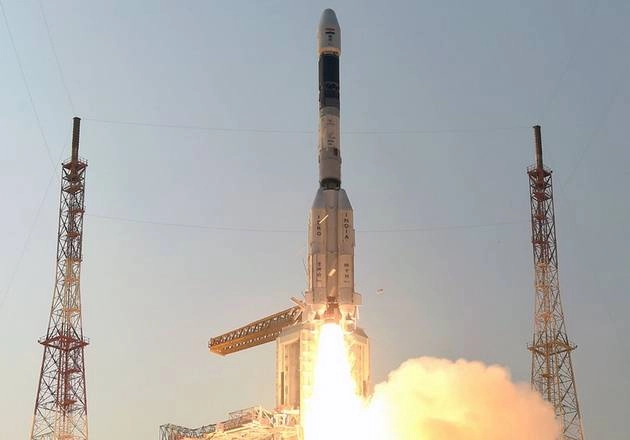 270 कोटी रुपयांच्या उपग्रहाचा संपर्क तुटला