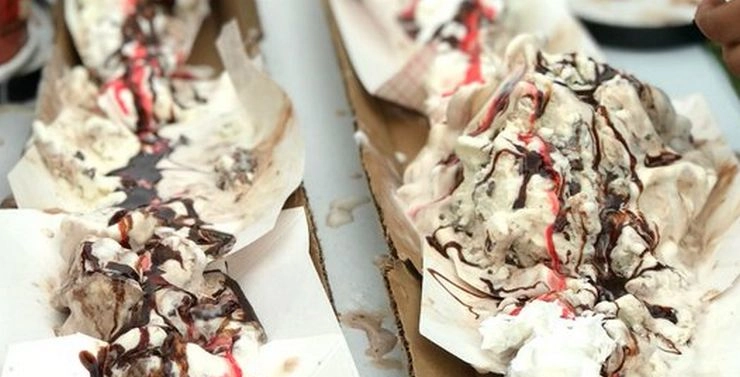 सबसे लंबी आइसक्रीम डेजर्ट ने बनाया गिनीज रिकॉर्ड - Ice cream deserts guinness records