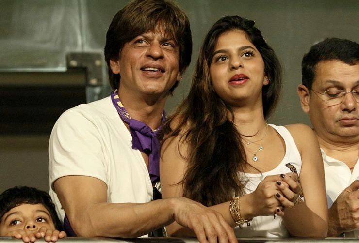 KKR च्या या क्रिकेटरसोबत शाहरुखची मुलगी सुहाना डेट करत आहे