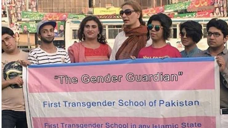 पाकिस्तान में खुल रहा है किन्नरों का पहला अनोखा स्कूल - Pakistan set to open first school for transgender community in Lahore