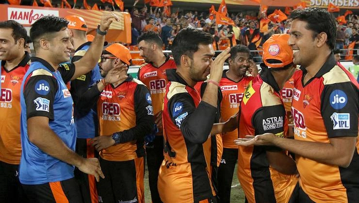 गेंदबाजों के शानदार प्रदर्शन से सनराइजर्स हैदराबाद ने किंग्स इलेवन पंजाब को 13 रन से हराया