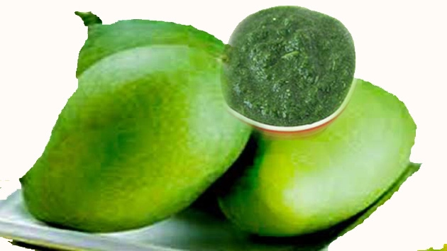 कच्चे आम की खट्टी-मीठी चटनी बनाने की विधि और उसके फायदे। raw mango chutney - raw mango chutney