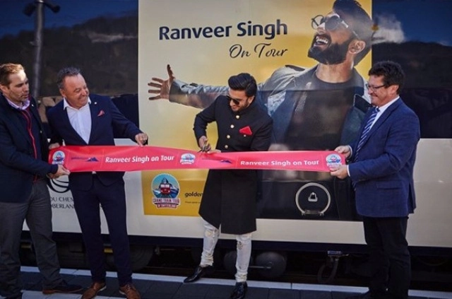 'रणवीर सिंह ऑन टूर' पर रणवीर की जबर्दस्त मस्ती - ranveer singh on tour train inauguration in switzerland