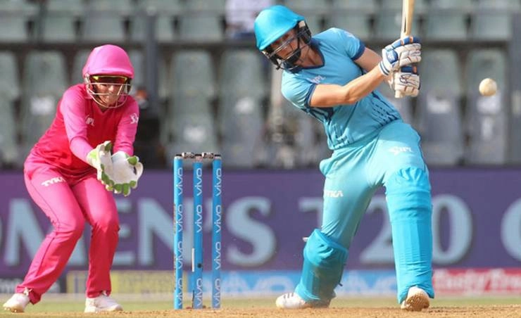 महिला आईपीएल मैच में अंतिम गेंद पर सुपरनोवा ने ट्रेलब्लेजर्स को 3 विकेट से हराया - Women's T20 Exhibition Match, Supernovas, Trailblazers