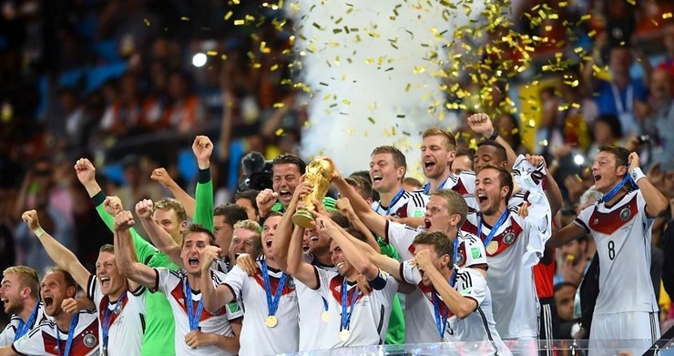 Fifa WC 2018 : सर्वेक्षण में जर्मनी फिर बनेगा विश्व चैंपियन, मैसी को 'गोल्डन बूट' - FIFA World Cup 2018
