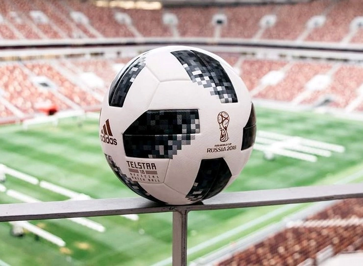 FIFA WC 2018: क्या ख़ास है इस बार की गेंद में, जानिए क्या हुए है बदलाव - telstar 18 will be the official football for fifa world cup 2018