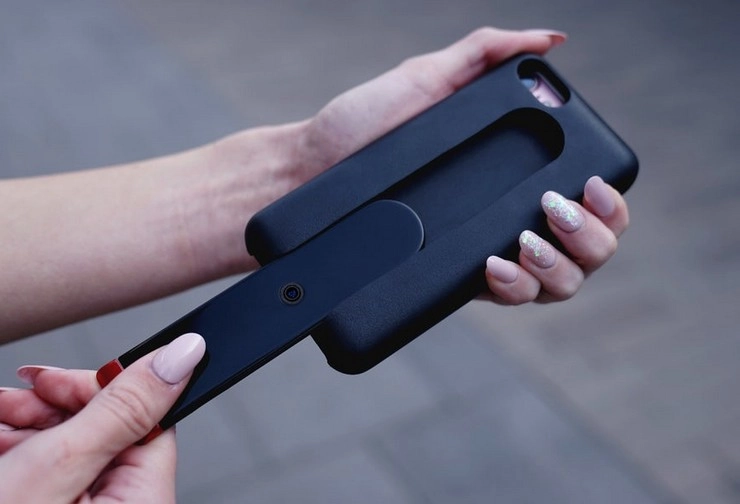 भूल जाइए सेल्फी स्टिक, स्मार्ट फोन का केस ही बन जाएगा वाई-फाई कैमरा - this smartphone case has its own wi fi selfie cam see video