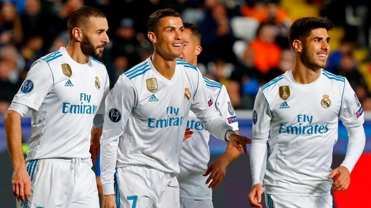 रीयाल सोसिडाड को हराकर रीयाल मैड्रिड ला लिगा में शीर्ष पर - Real Madrid topped La Liga by defeating Real Sociedad