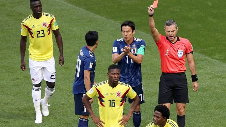 विश्व कप 2018 में कोलंबिया के सांचेज 'रेड कार्ड' की सजा पाने वाले पहले खिलाड़ी बने