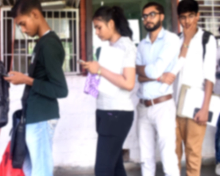 पुलिस भर्ती परीक्षा में फर्जीवाड़ा, दूसरों की जगह परीक्षा दे रहे तीन लोग गिरफ्तार - Three arrested in Police recruitment exam in Mathura