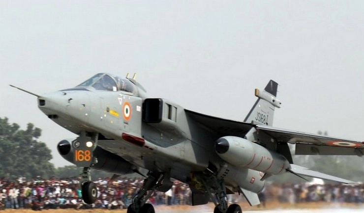 वायुसेना ने सरकार को थमाया नए नोटों की ढुलाई का बिल, हरक्यूलिस पर खर्च हुए 29.41 करोड़ रुपए - Indian Air Force, Central Government, Air Force Hercules aircraft