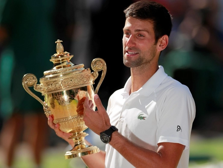 विंबलडन: 52 साल पुराने रिकॉर्ड के बराबर पहुंचे नोवाक जोकोविच, रचा इतिहास - Novak Djokovic breaks so many records after winning the wimbledon 2020