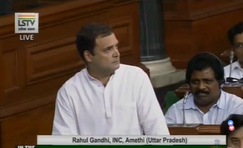 राहुल का प्रधानमंत्री पर हमला- मोदी मुस्कुरा रहे हैं, लेकिन घबराए हुए हैं... - rahul gandhi