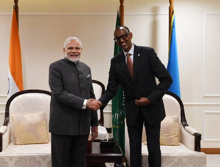 रवांडा पहुंचे पीएम मोदी, 20 करोड़ डॉलर कर्ज की पेशकश की - PM Modi in Ravanda
