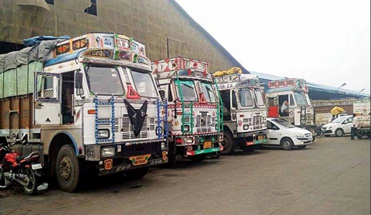 देशभर में ट्रक हड़ताल समाप्त, 50 हजार करोड़ रुपए का नुकसान - Truck strike ends