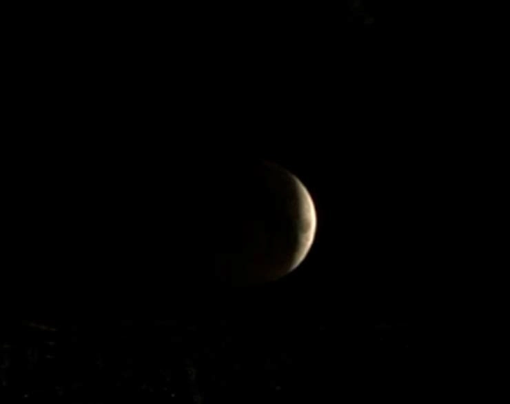 सदी का सबसे लंबा 'चंद्रग्रहण', जम्मू में दिखाई दिया 'ब्लड मून' - Lunar eclipse