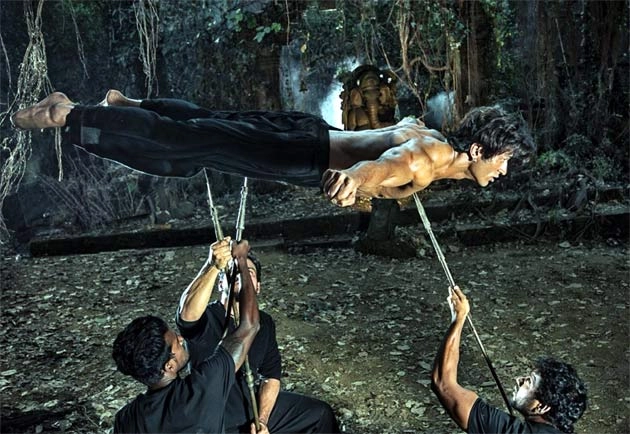 विद्युत जामवाल को मिली विश्व के टॉप मार्शल आर्टिस्ट्स में जगह - Vidyut Jammwal, Junglee, Stunts