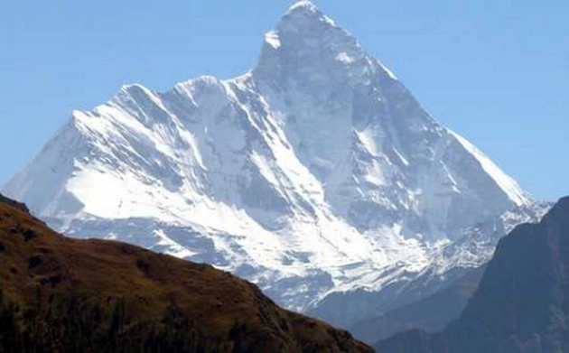 माउंट एवरेस्ट की चोटी के आसपास भारतीय पर्वतारोही की तलाश जारी