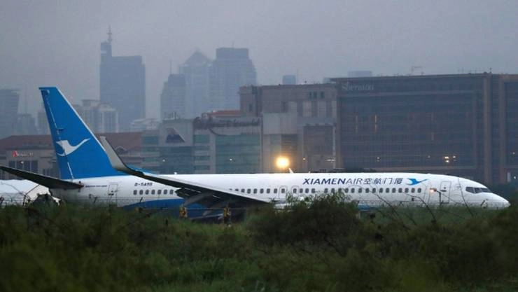 मनीला रनवे पर बड़ा हादसा टला, चीनी विमान फिसलने से 157 यात्री बाल-बाल बचे - Manila, Chinese aircraft, slipped, flights