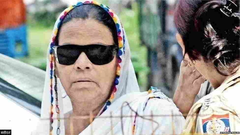 क्या ये महिला दिल्ली की ख़तरनाक डॉन है? | basiran mummy