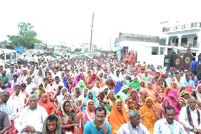 कानपुर में अटलजी की अस्थि कलश यात्रा में उमड़ी भीड़