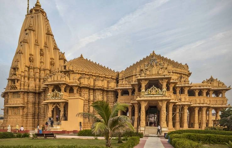 सोमनाथ मंदिर का इतिहास, कितनी बार तोड़ा और कैसे फिर बना | history of somnath temple in hindi