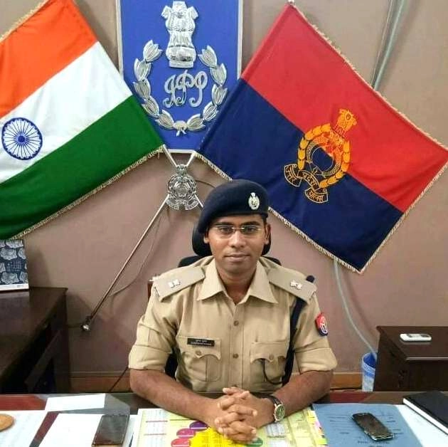 कानपुर में पदस्थ IPS अधिकारी ने खाया जहर, हालत गंभीर