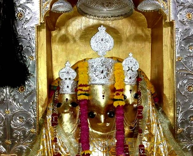 SC/ST एक्ट : नलखेड़ा के विश्व प्रसिद्ध मां बगलामुखी मंदिर पर भी बंद का असर