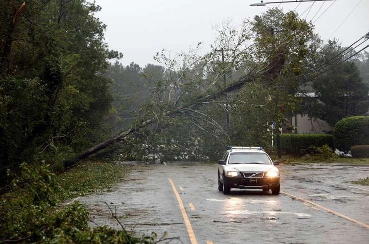 अमेरिका में चक्रवाती तूफान में बदला फ्लोरेंस, ली 31 लोगों की जान, लैंडलाइड का खतरा