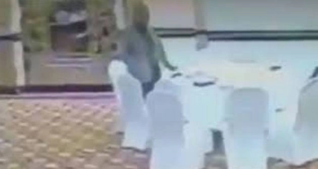 कुवैती अतिथि का बटुआ चोरी का वीडियो सामने आने के बाद आरोपी पाक नौकरशाह निलंबित