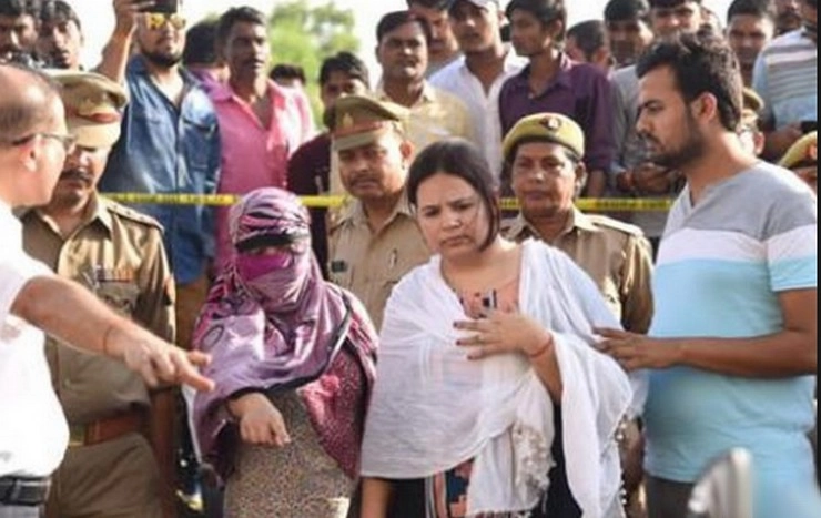 विवेक तिवारी हत्याकांड : सिपाहियों के लामबंद होने पर विवेक की पत्‍नी आहत, बोलीं- इंसाफ मांग रही हूं... - Vivek Tiwari murder case