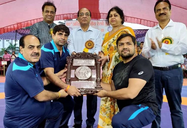 अंतर रेलवे कुश्ती चैम्पियनशिप में उत्तर रेलवे का दबदबा, बना चैम्पियन - North Railway wins wrestling championship