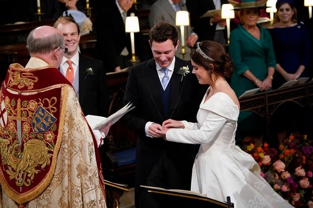 राजकुमारी यूजिनी ने जैक ब्रूक्सबैंक से भव्य समारोह में की शादी, देखें फोटो - wedding ceremony of Princess Ugini