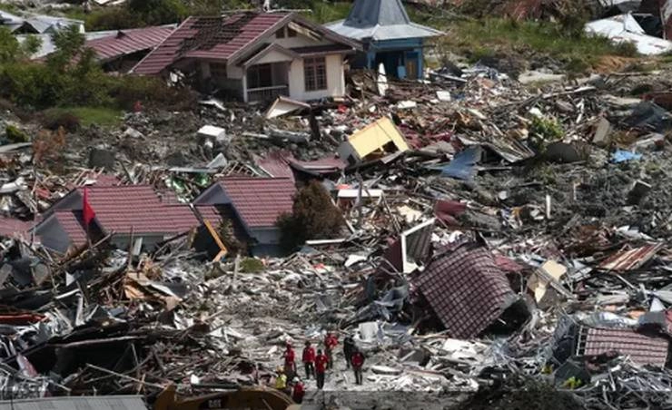 भूकंप प्रभावित इंडोनेशिया को 1 अरब डॉलर मदद की पेशकश - Earthquake affected Indonesia help $ 1 billion