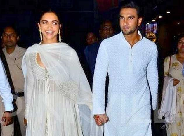 दीपिका-रणवीर के शादी के कार्ड में हुई बड़ी चूक, सोशल मीडिया पर उड़ रही खिल्ली - deepika and ranveer trolls in social media for mistakes in hindi wedding card