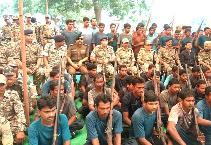 छत्तीसगढ़ के नारायणपुर में 62 नक्सलियों ने किया समर्पण - Maoists have surrendered