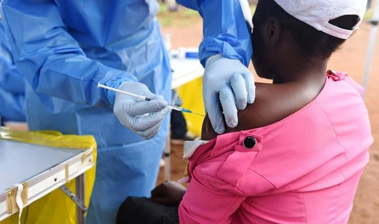 इबोला वायरस ने 200 से ज्यादा लोगों को मौत की नींद सुलाया - Ebola virus, 200 deaths