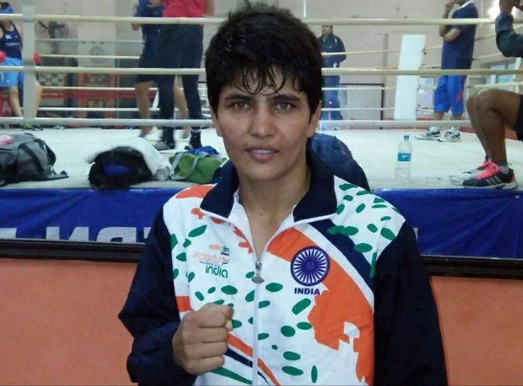 महिला विश्व मुक्केबाजी चैंपियनशिप में सोनिया ने मोरक्को की दोआ को धो डाला - Indian womens player, World Boxing Championships