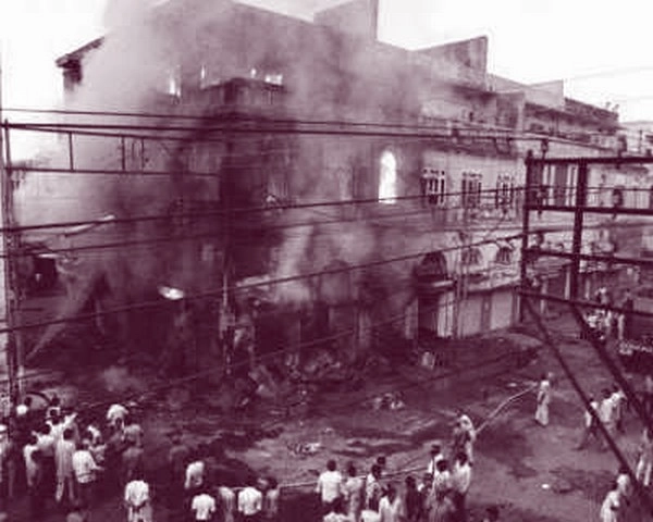सिख दंगों पर 34 साल बाद फैसला, जानें 1 नवंबर 84 को दिल्ली के महिपालपुर में क्या हुआ था...