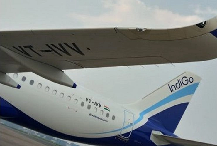 Indigo aircraft | बेंगलुरु से आ रहे Indigo के विमान की मुंबई में आपात लैंडिंग