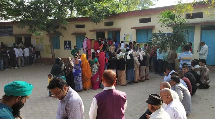 मध्यप्रदेश विधानसभा चुनाव : पीठासीन अधिकारी की ड्‍यूटी के दौरान हार्टअटैक से मौत, मुआवजे की घोषणा - Madhya Pradesh Assembly Elections