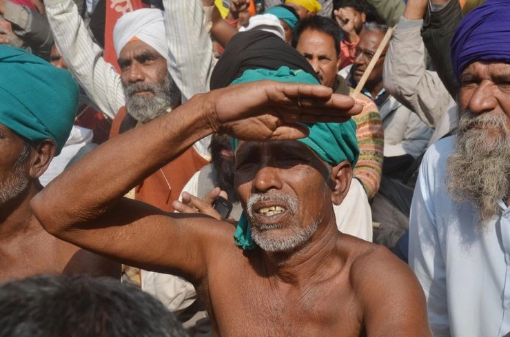 किसान मार्च : किसानों एवं विपक्षी नेताओं ने सरकार को किसानों की अनदेखी के विरुद्ध चेताया - Marcha of agricultores