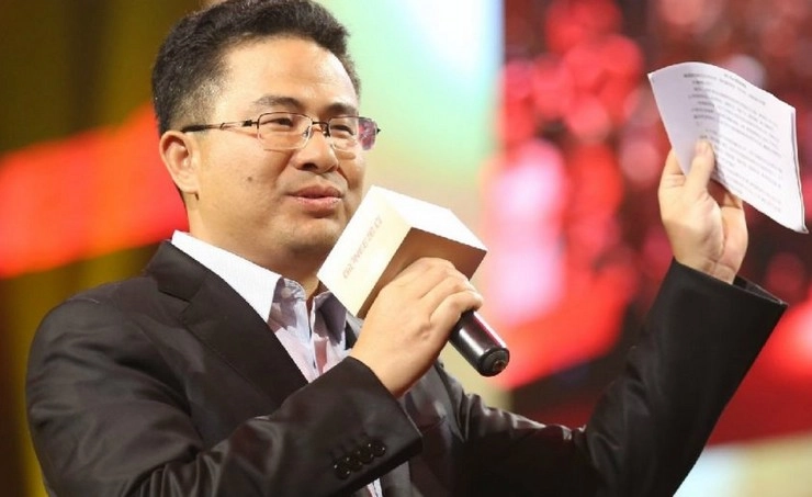 बॉस की जुए की लत से दिवालिया हुई जियोनी मोबाइल कंपनी, हारे 1000 करोड़ रुपए... - Gionee Chairman Liu Liron