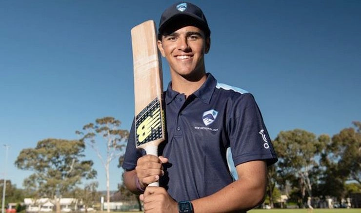 युवा ऑस्ट्रेलियाई बल्लेबाज ने एक ओवर में लगाए 6 छक्के - Oli Davis, one over, 6 sixes