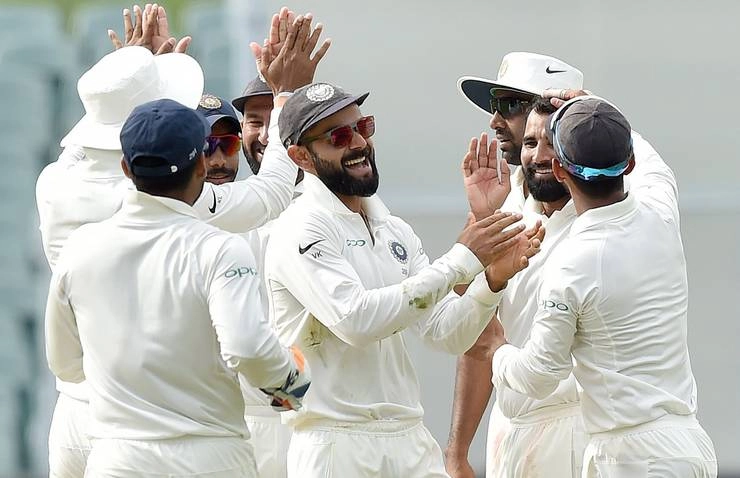 टेस्ट रोमांचक स्थिति में, भारत को 15 साल बाद एडिलेड में जीत की उम्मीद - Adelaide Test, India