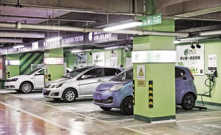 अमेरिका में इलेक्ट्रिक वाहनों के लिए 5 लाख चार्जिंग स्टेशन लगाने की तैयारी - Preparing to install 5 lakh charging stations for electric vehicles in America