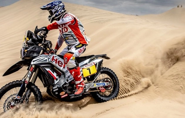 डकार रैली के पहले चरण में मेना को 14वां और संतोष को 20वां स्थान - Dakar rally