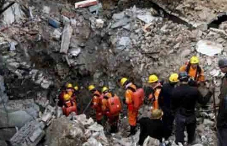 चीन में खदान दुर्घटना में 21 खनिकों की मौत - Coal mine collapses in northern China, killing at least 21