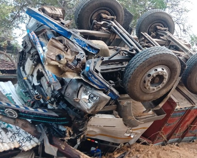 सड़क हादसे में बाल-बाल बची विधानसभा उपाध्यक्ष हिना कांवरे, 4 की मौत - Road accident